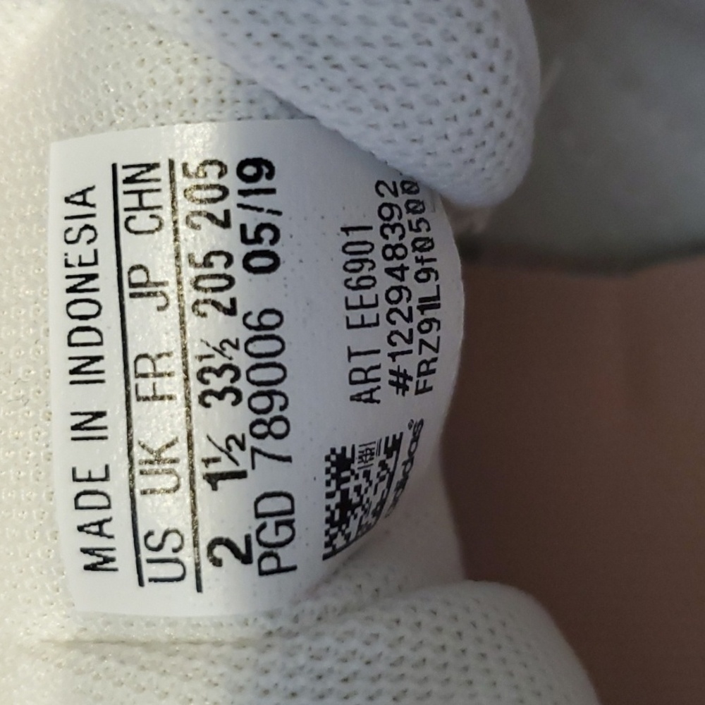 Adidas Girl's White and Peach Sneakers - New Never Worn But No Box Or Tags - Picture 3 of 6